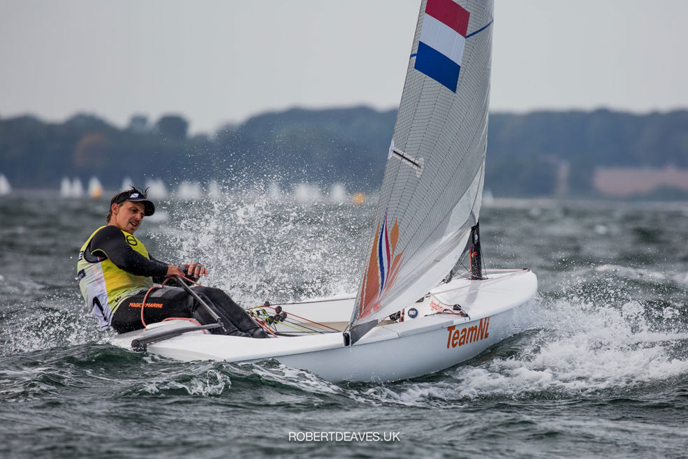 Nicholas Heiner in de gele trui (foto Robert Deaves)
